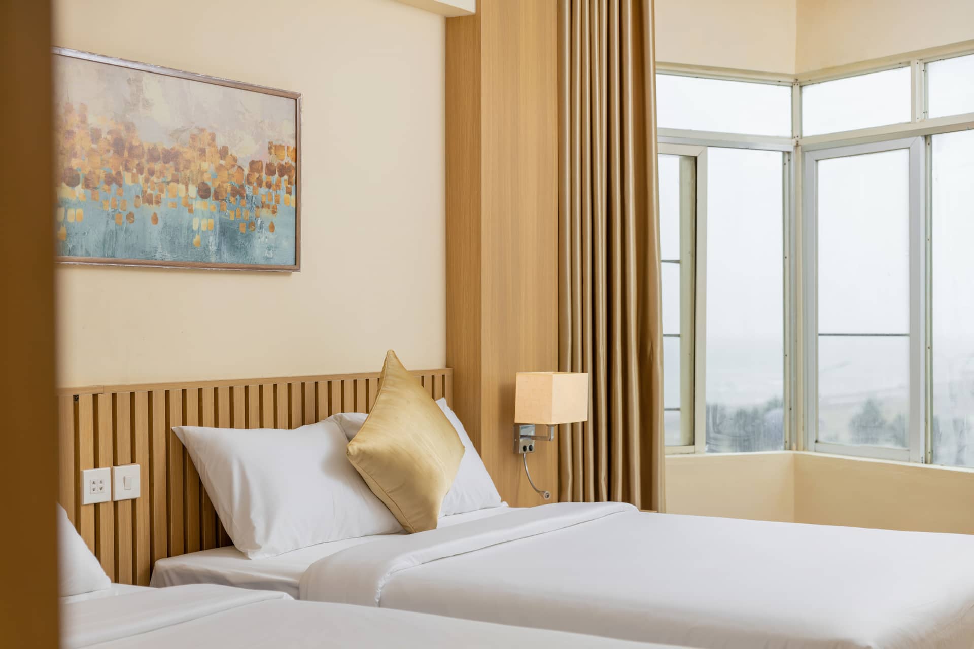 Phòng Cao Cấp - 4